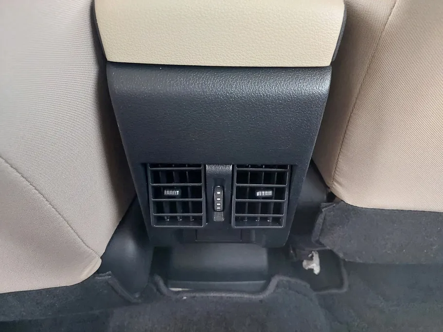 2023 Toyota Yaris  Y 