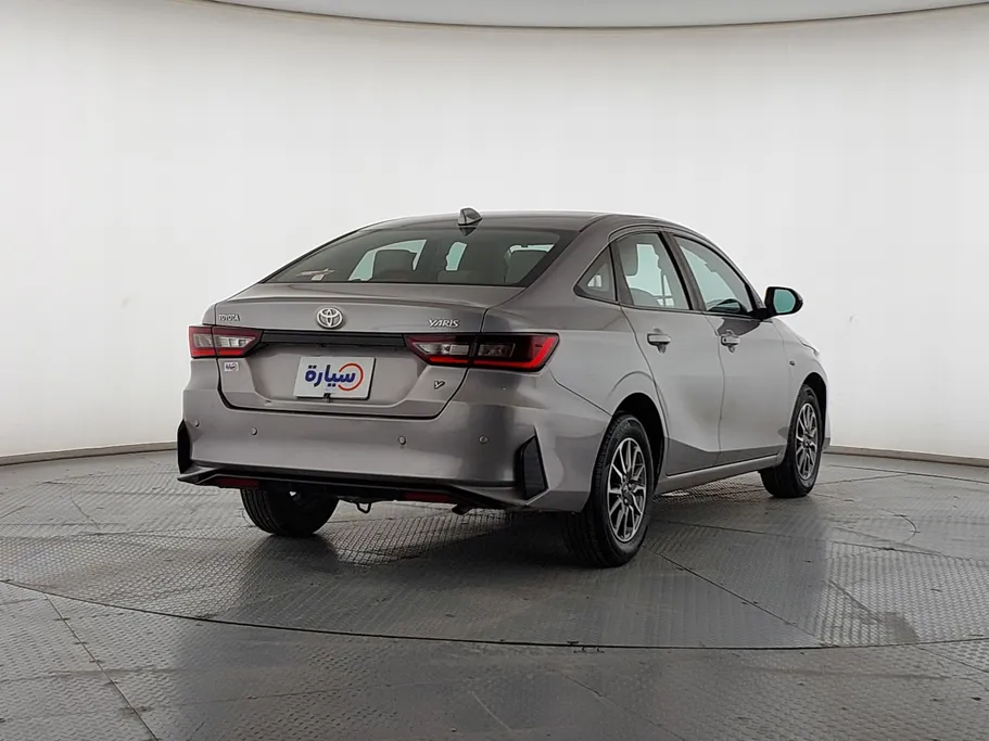 2023 Toyota Yaris  Y 