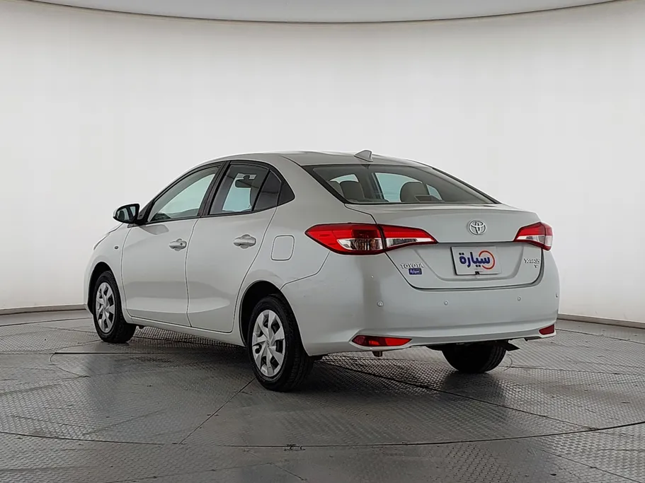 2022 Toyota Yaris  Y 