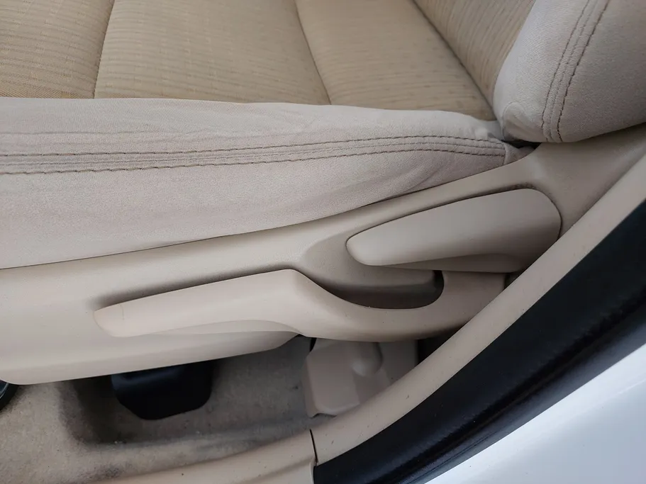 2022 Toyota Yaris  Y 