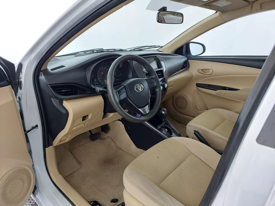 2022 Toyota Yaris  Y 