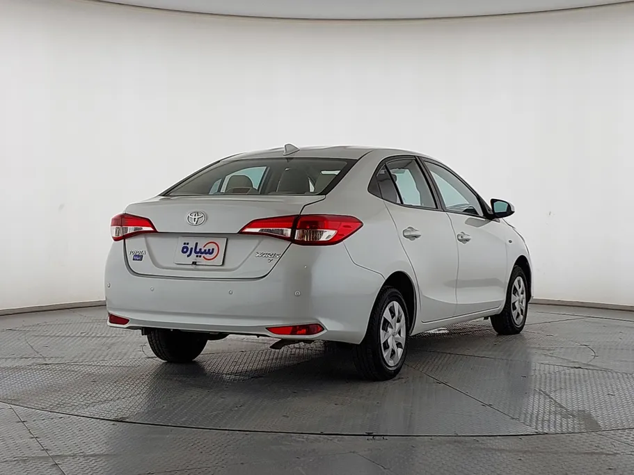 2022 Toyota Yaris  Y 