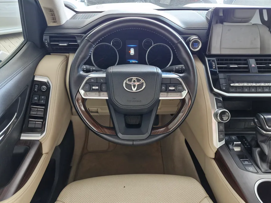 تويوتا لاندكروزر GXR4 2022 