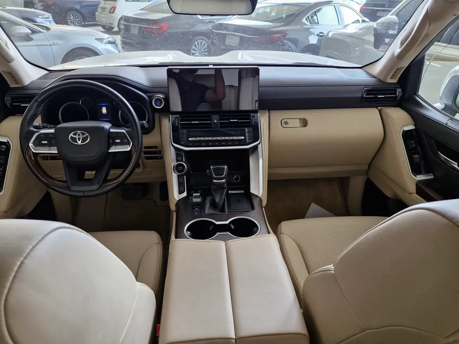 تويوتا لاندكروزر GXR4 2022 