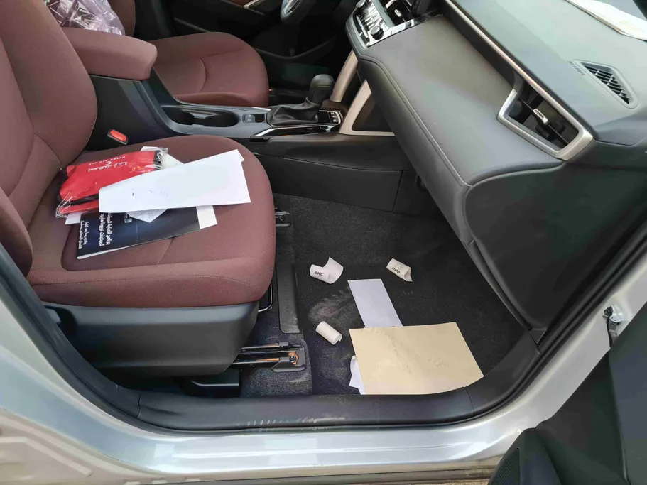 تويوتا كورولا كروس XLE HEV 2025 