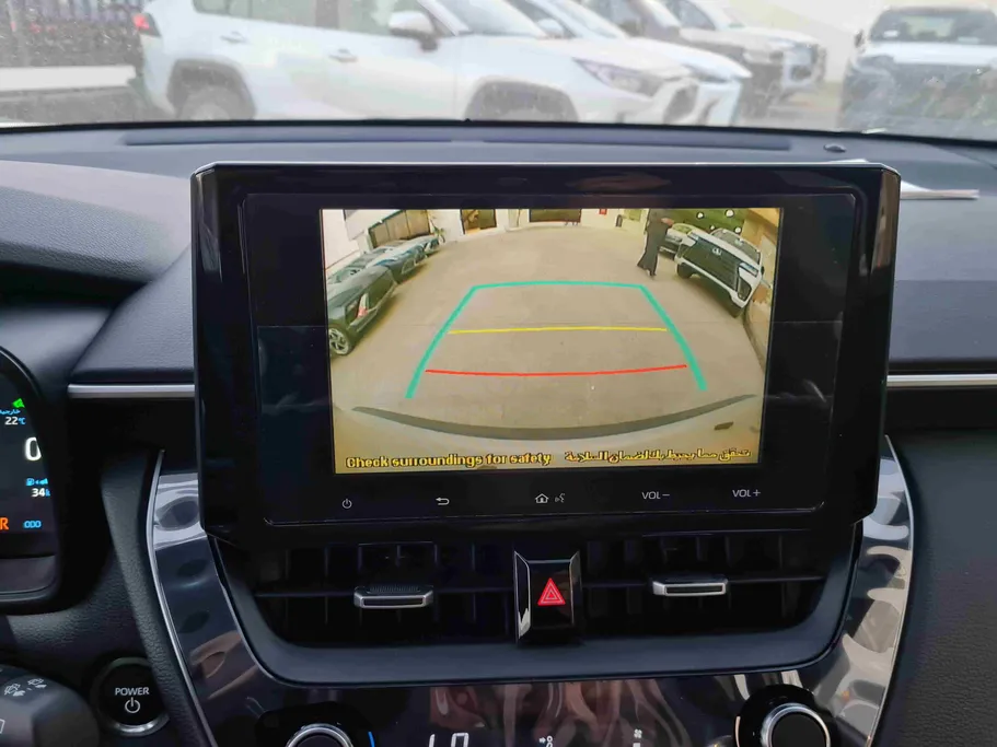 تويوتا كورولا كروس XLE HEV 2025 