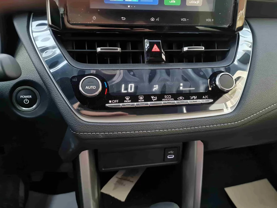 تويوتا كورولا كروس XLE HEV 2025 