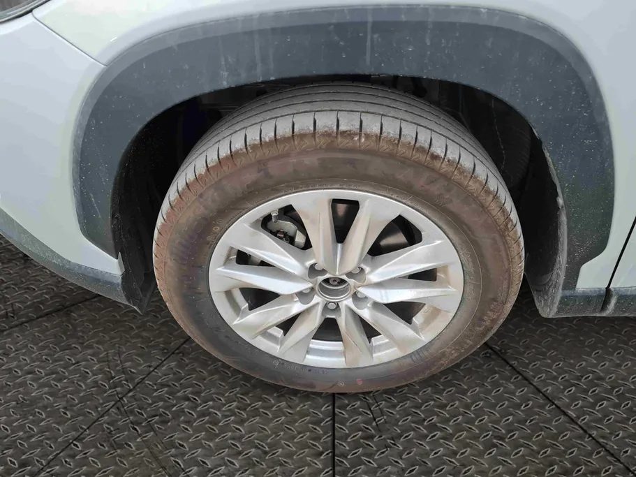 تويوتا كورولا كروس XLE HEV 2025 