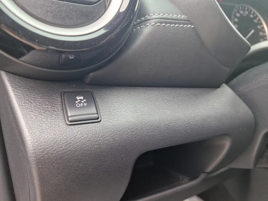2020 Nissan Kicks SL 