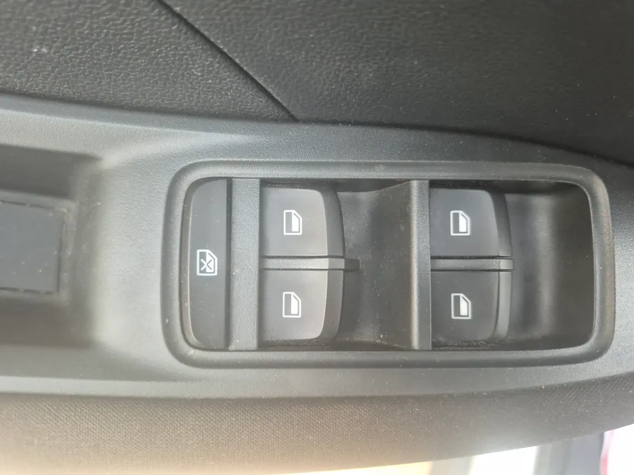 2023 MG ZS STD 