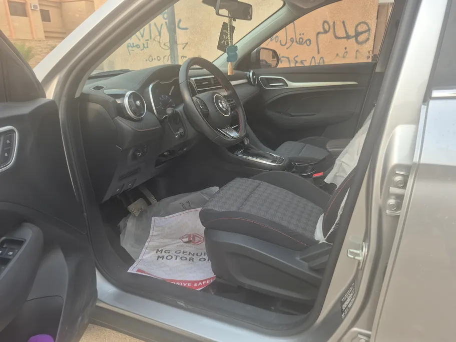 2023 MG ZS STD 