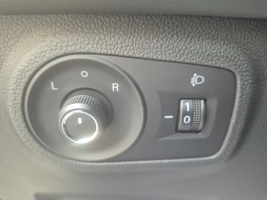 2023 MG ZS STD 