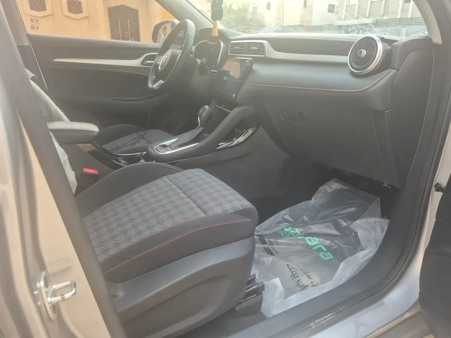 2023 MG ZS STD 