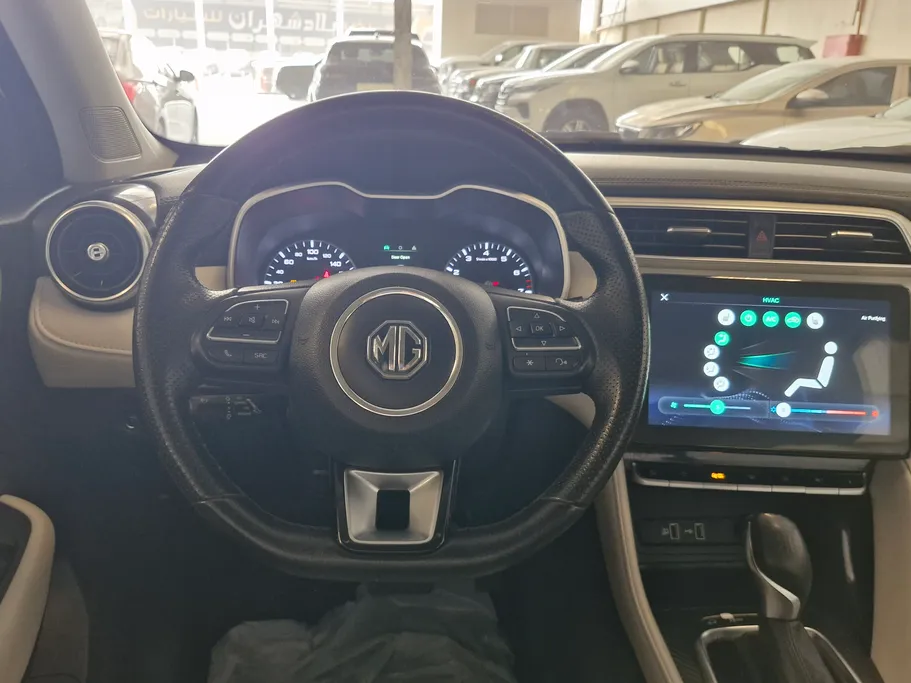 2023 MG ZS LUX 