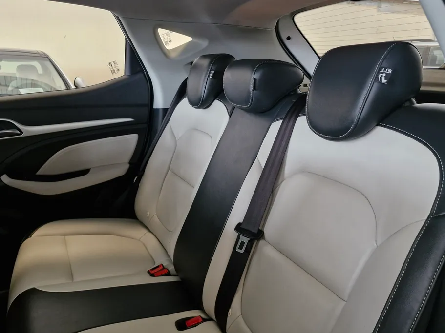 2023 MG ZS LUX 