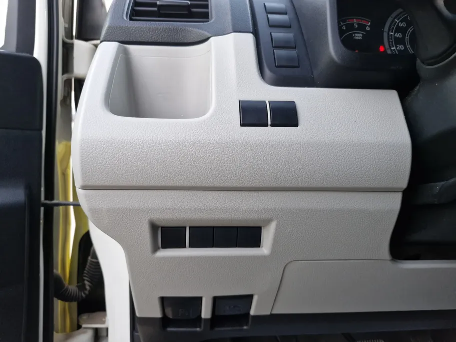 تويوتا هايس ثلاجة سقف عالي 2021