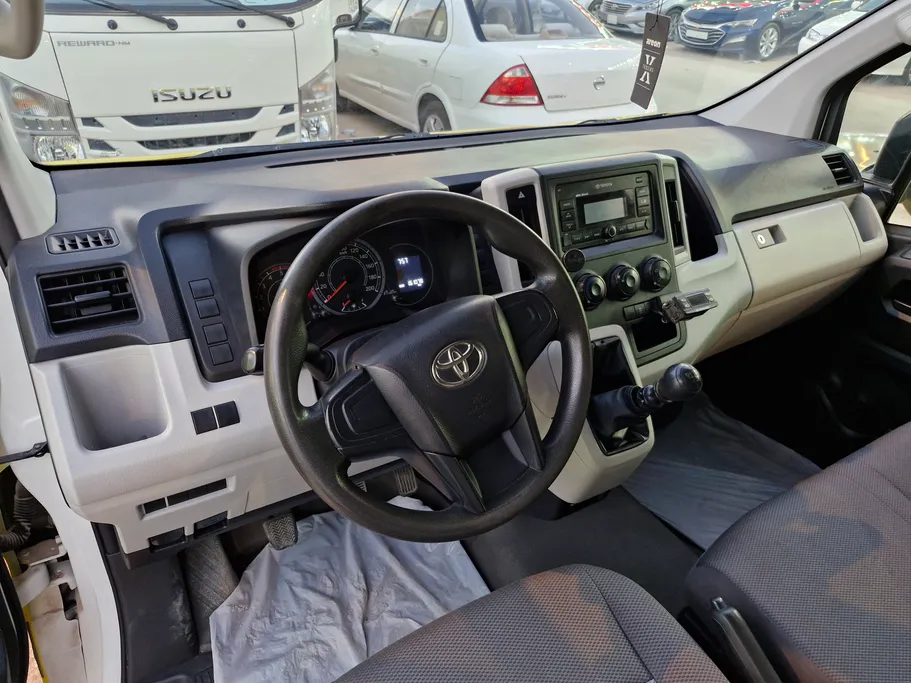 تويوتا هايس ثلاجة سقف عالي 2021