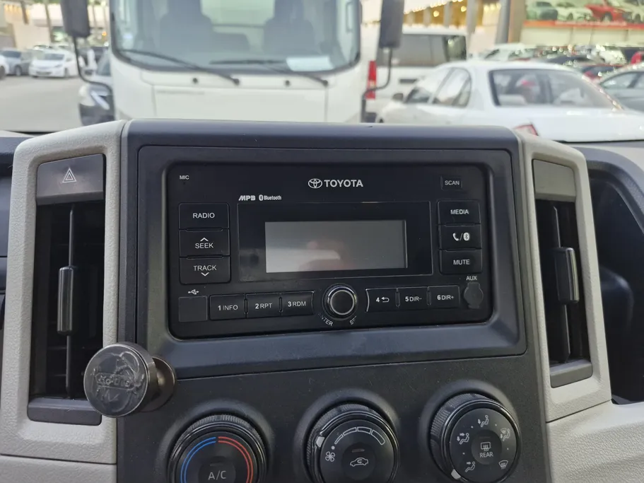 تويوتا هايس ثلاجة سقف عالي 2021