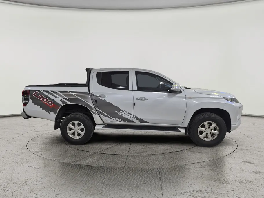 2020 Mitsubishi L200 Double Cap 