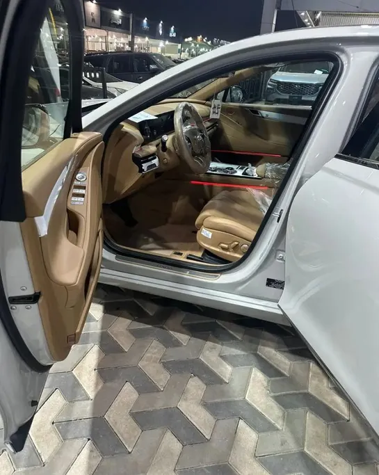 2025 Genesis G80 PRESTIGE 
