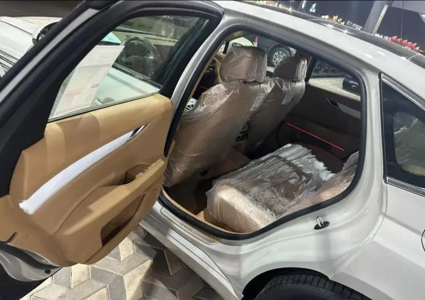 2025 Genesis G80 PRESTIGE 