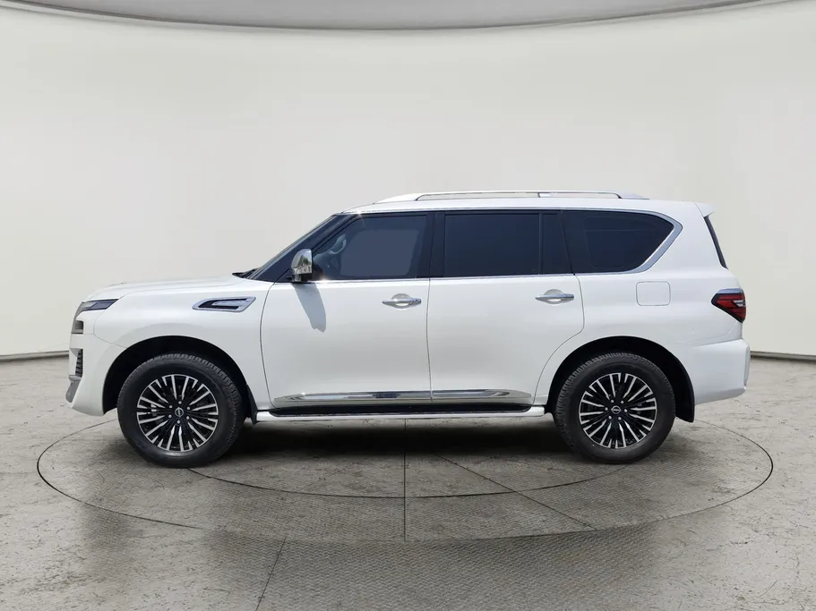 2023 Nissan Patrol Platinum 