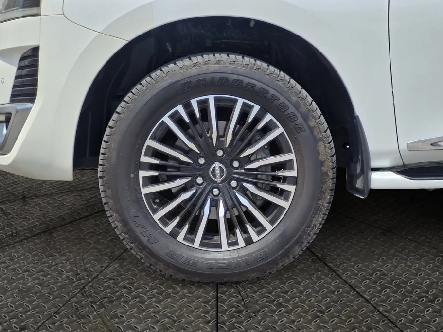 2023 Nissan Patrol Platinum 