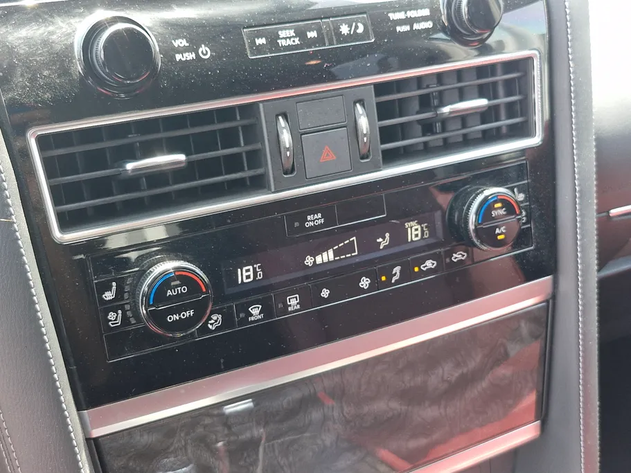 2023 Nissan Patrol Platinum 