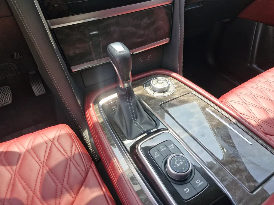 2023 Nissan Patrol Platinum 