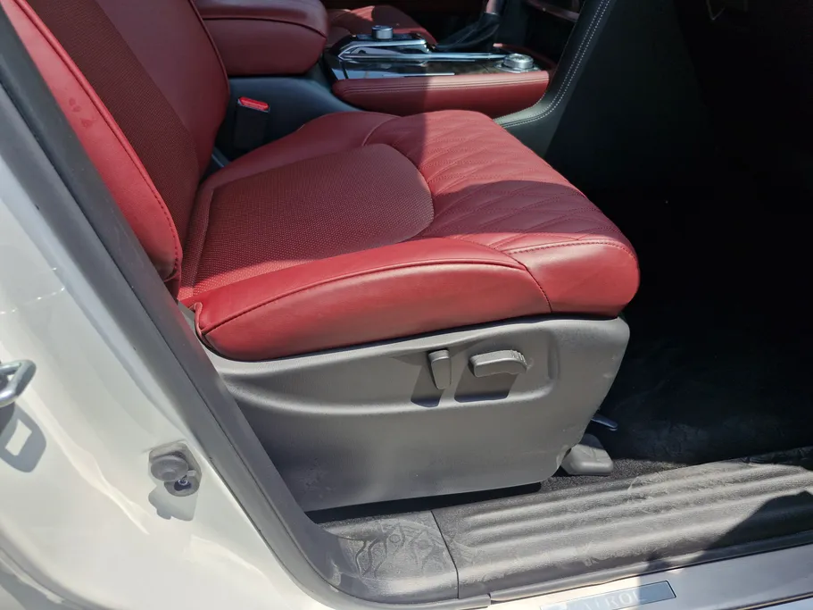 2023 Nissan Patrol Platinum 