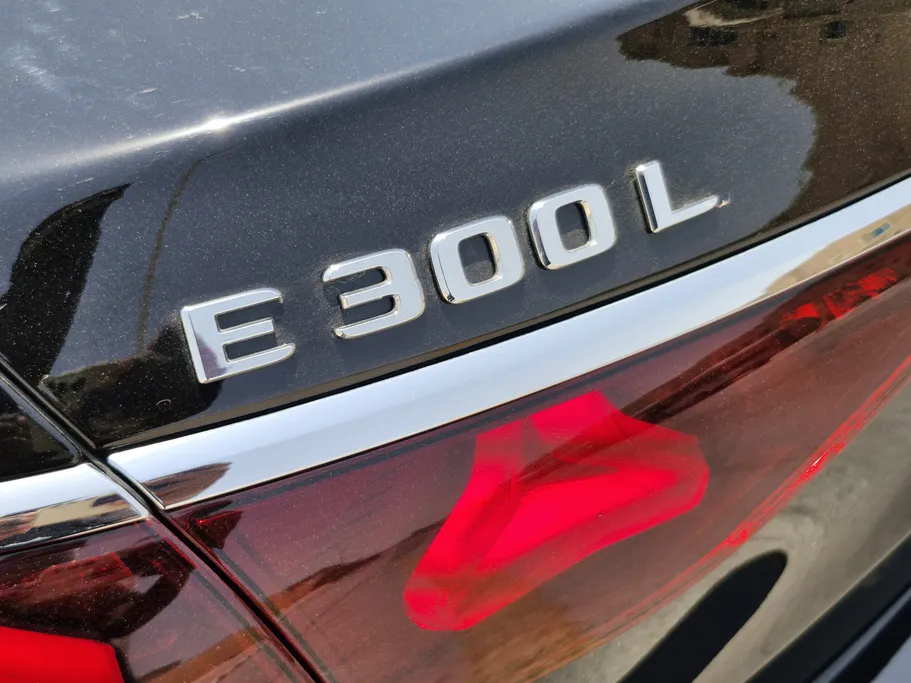 مرسيدس E 300 2024 