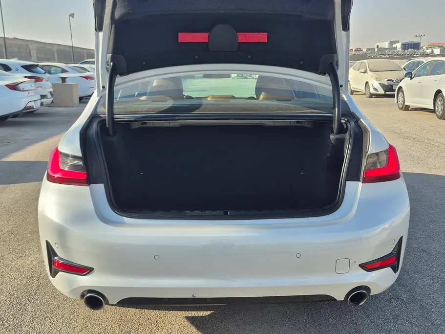 2022 BMW 3 Series 320i  