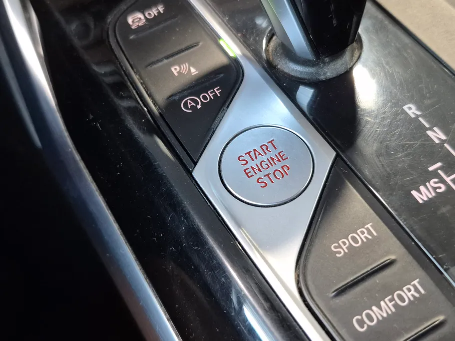 2022 BMW 3 Series 320i  