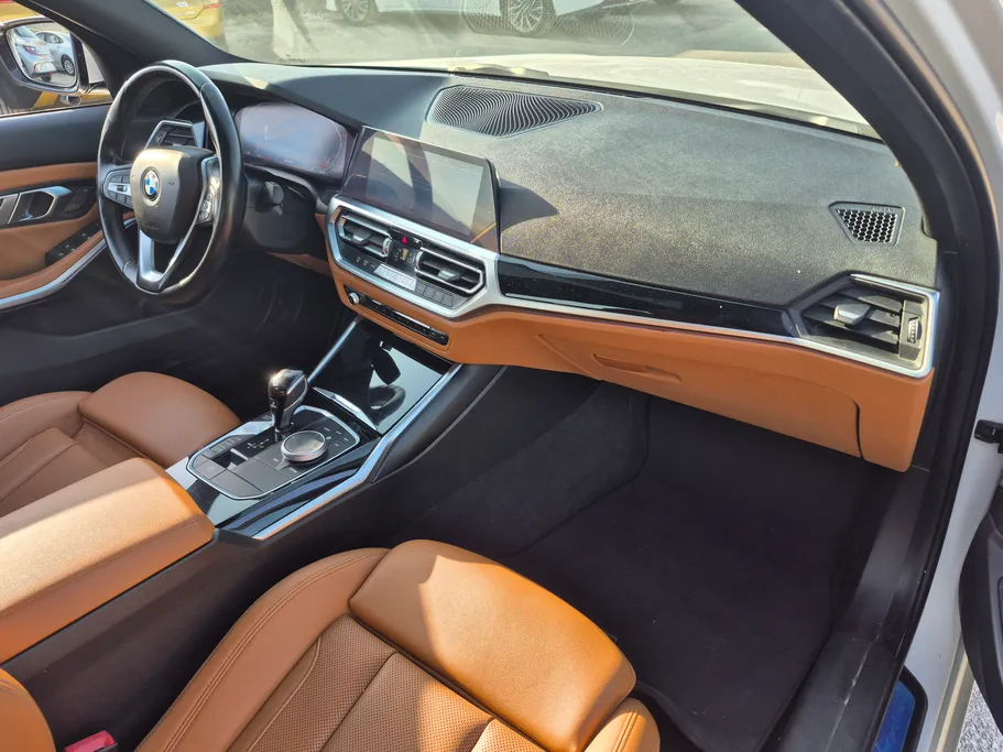 2022 BMW 3 Series 320i  