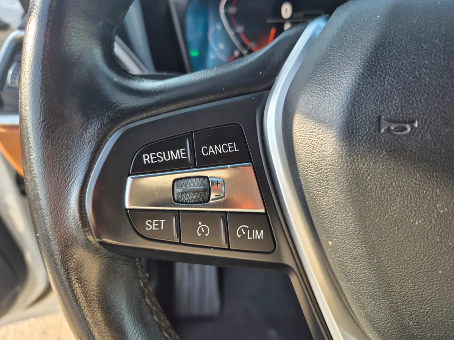 2022 BMW 3 Series 320i  