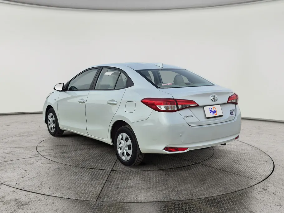 2022 Toyota Yaris  Y 