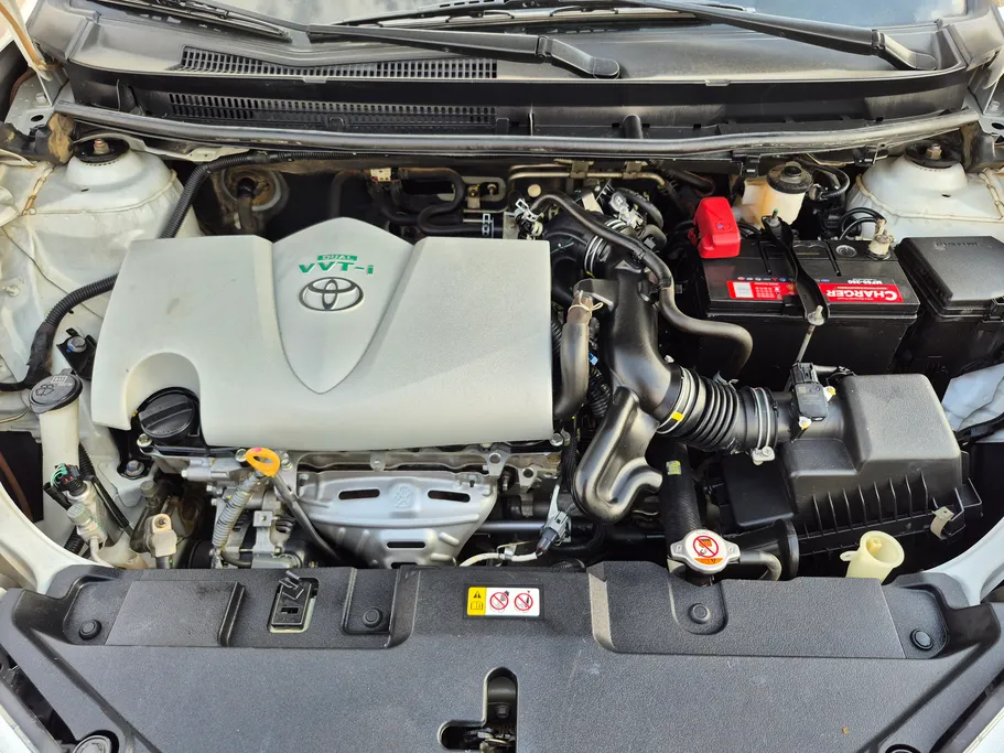 2022 Toyota Yaris  Y 