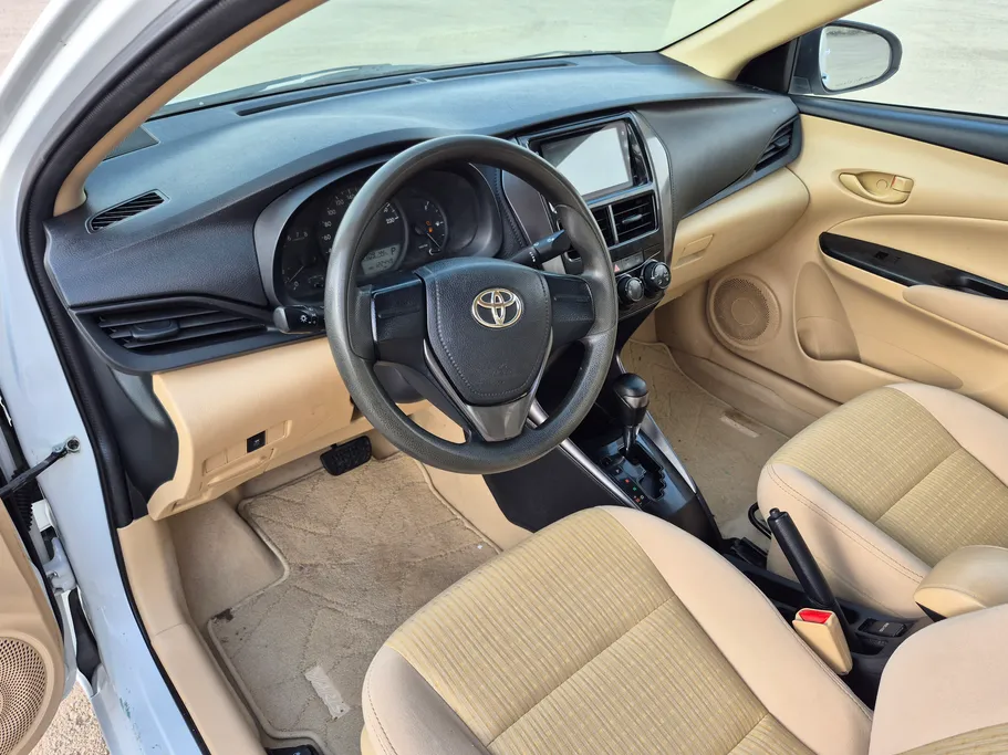2022 Toyota Yaris  Y 