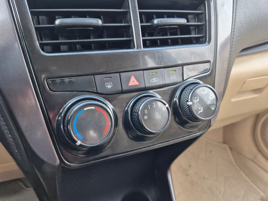2022 Toyota Yaris  Y 