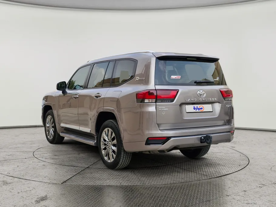 تويوتا لاندكروزر GXR4 2022 
