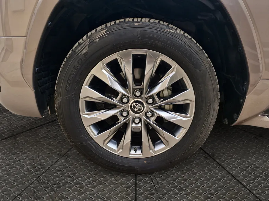 2022 Toyota Land Cruiser GXR4 