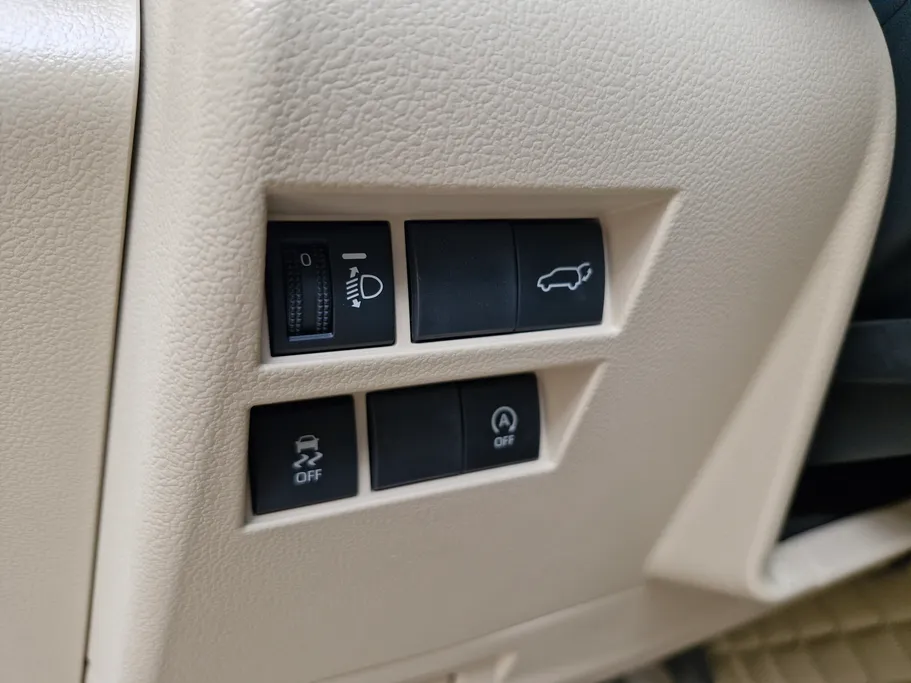 تويوتا لاندكروزر GXR4 2022 