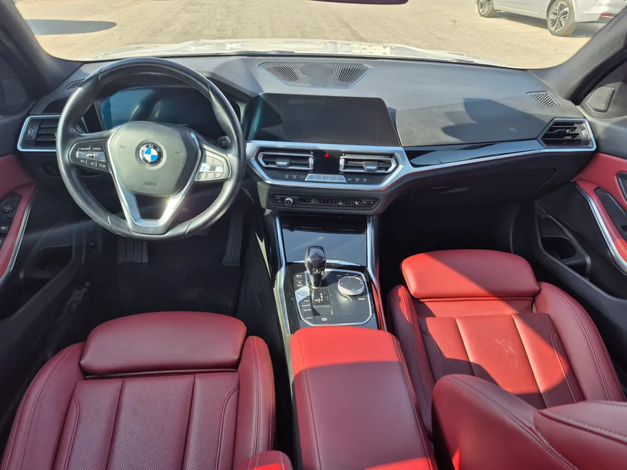 بي ام دبليو الفئة الثالثة 320i  2022 