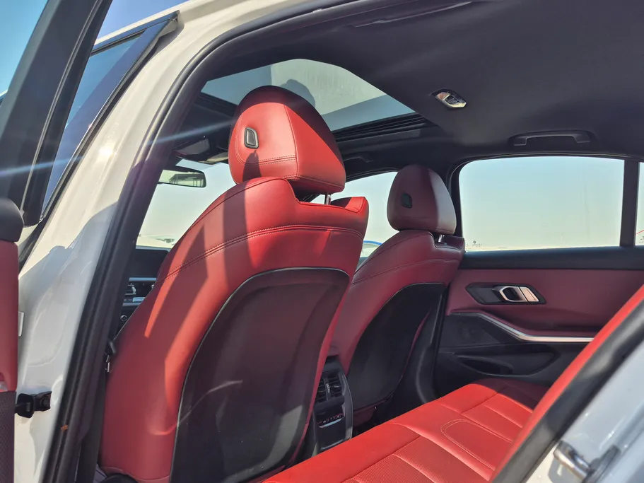 بي ام دبليو الفئة الثالثة 320i  2022 