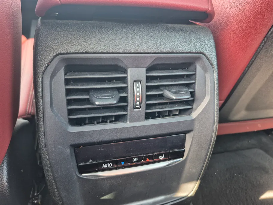 بي ام دبليو الفئة الثالثة 320i  2022 