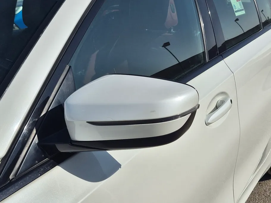 بي ام دبليو الفئة الثالثة 320i  2022 