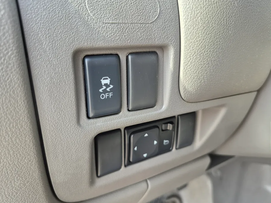 2023 Nissan Sunny SV Comfort 