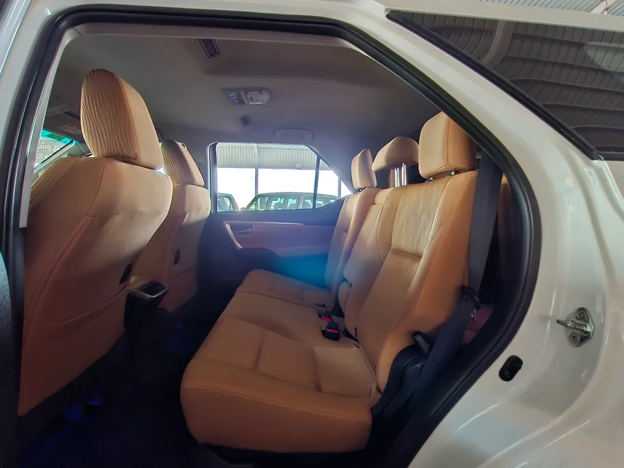 2023 Toyota Fortuner VX 