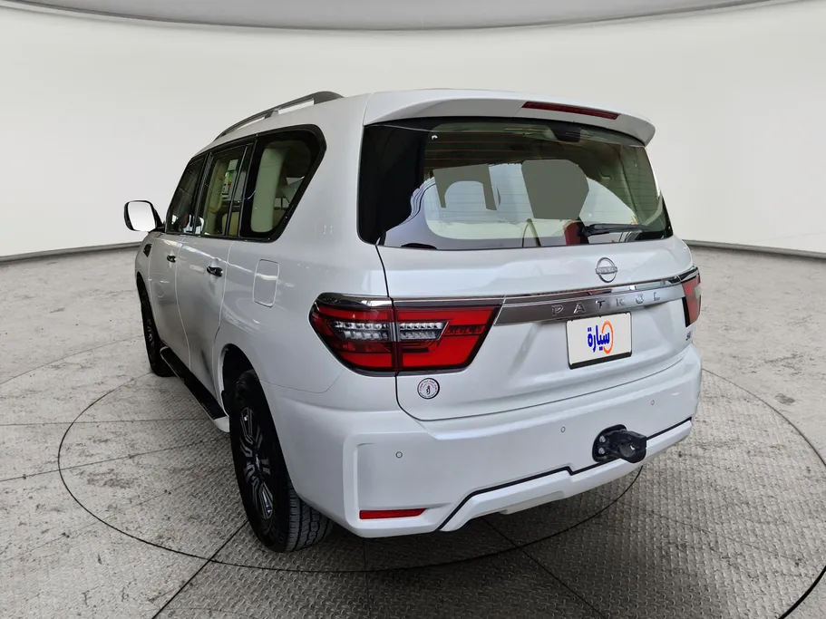 2023 Nissan Patrol SE 