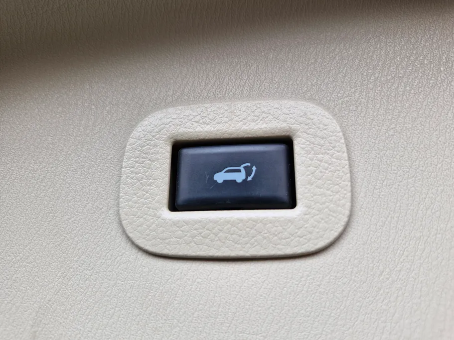 2023 Nissan Patrol SE 